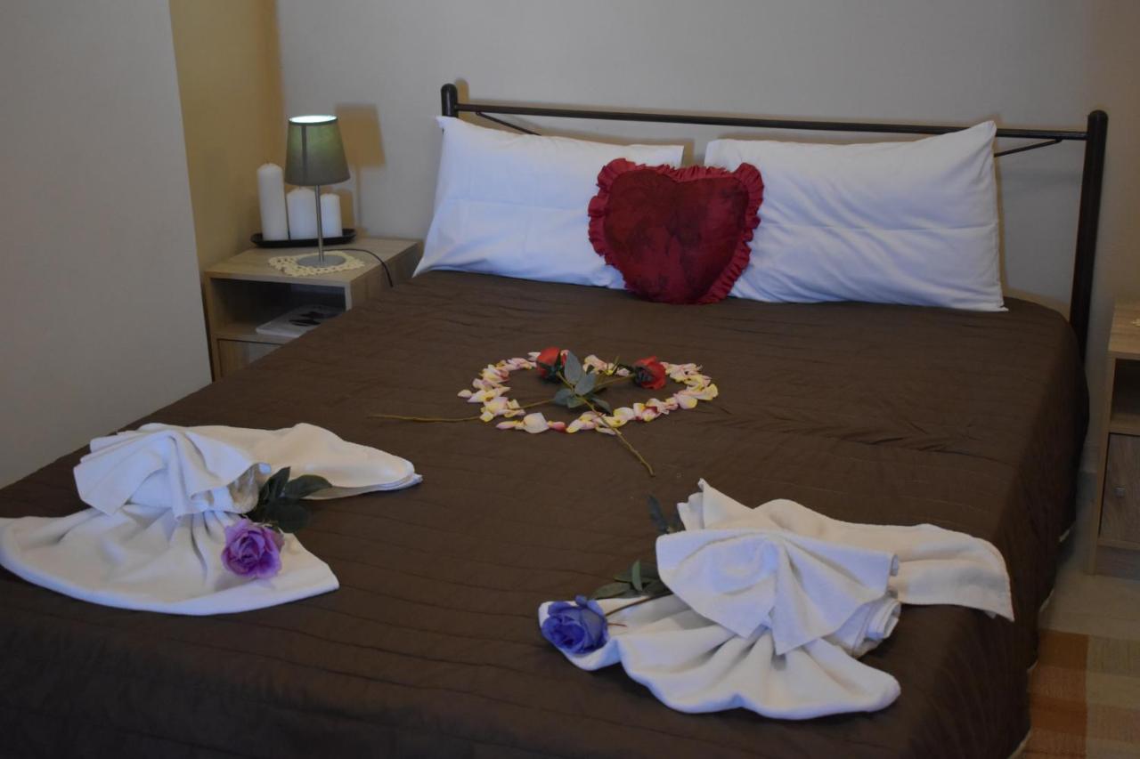 Mantilaria Apartment Fira  Ngoại thất bức ảnh