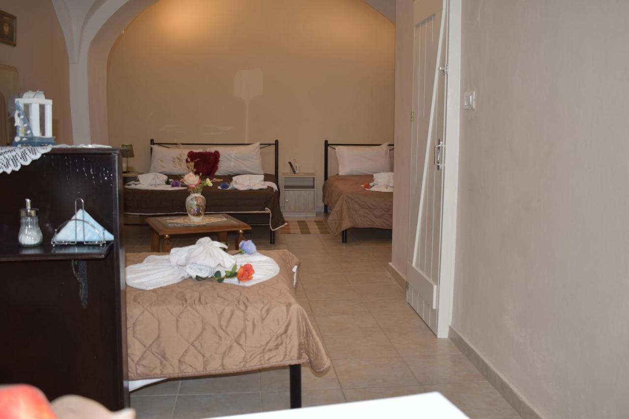 Mantilaria Apartment Fira  Ngoại thất bức ảnh